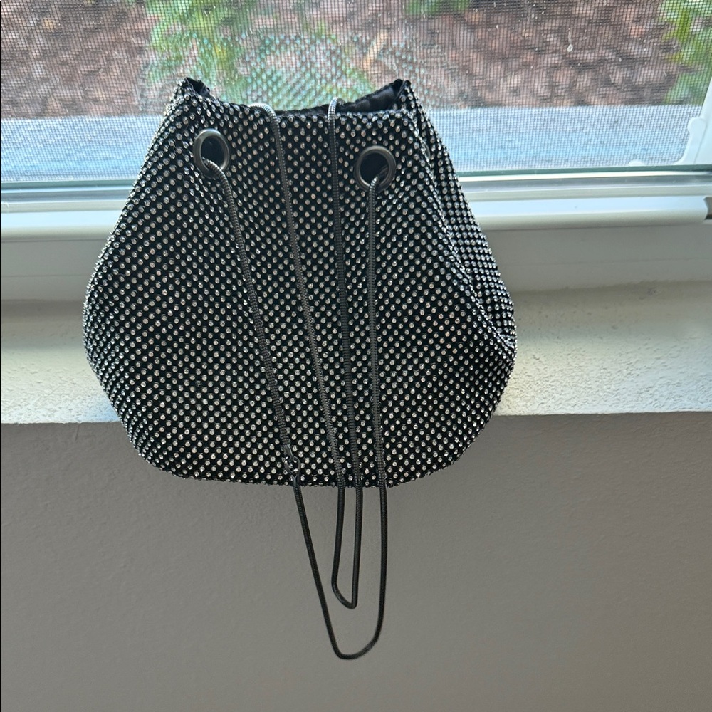 La Regale Black and Silver Clutch